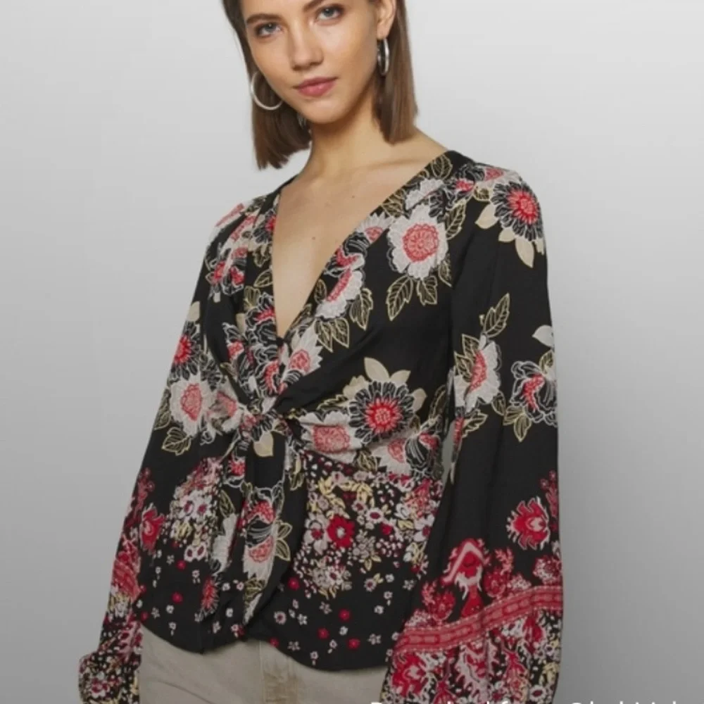 Free people Run Free Top.‎ NWOT retail 128